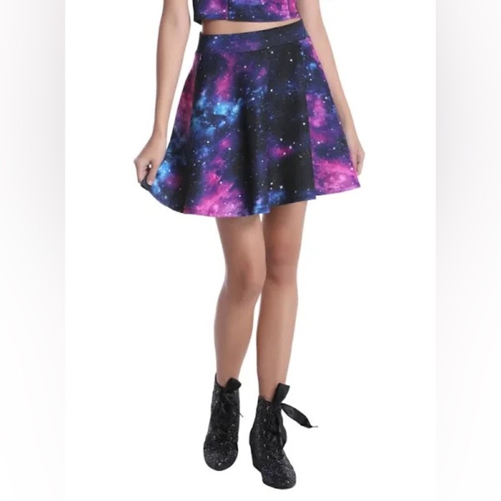 Hot Topic Galaxy Printed Purple Blue Mini Skater Skirt